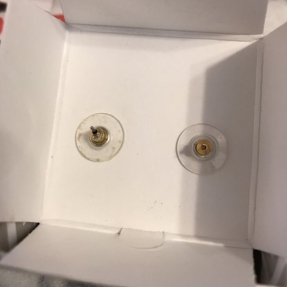 Bella and Jack earrings - Picture 2 of 2